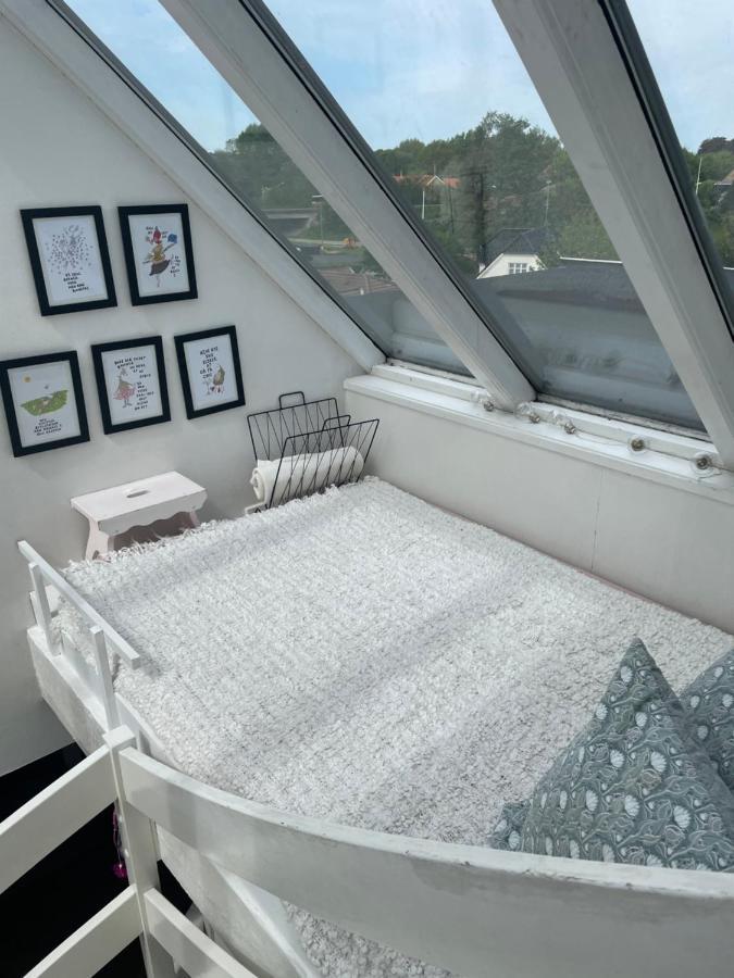 Cool Familyhome Close To The Beach W Two Cuddly Cats Espergaerde Ngoại thất bức ảnh