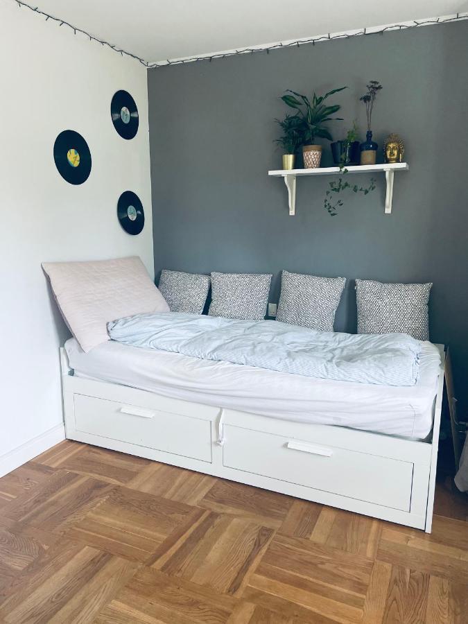 Cool Familyhome Close To The Beach W Two Cuddly Cats Espergaerde Ngoại thất bức ảnh